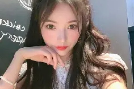 导演贾樟柯执导短片《都灵之影》完成拍摄